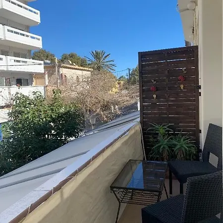 Cozy Flat At Rhodes Centre Lejlighed