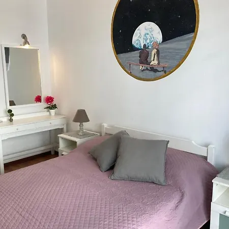 Cozy Flat At Rhodes Centre